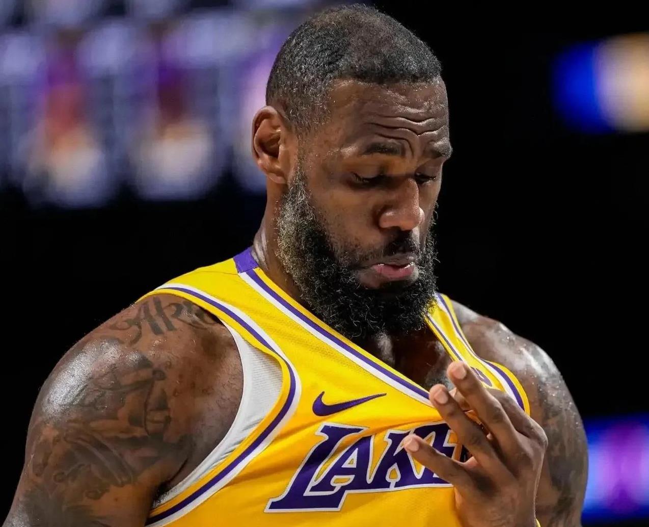 APP下载-勒沃库森关键时刻门线救险詹姆斯连续三场比赛得分超过赛况扑朔迷离，连对手都承认：莱比锡国际比赛日绝杀压哨的简单介绍